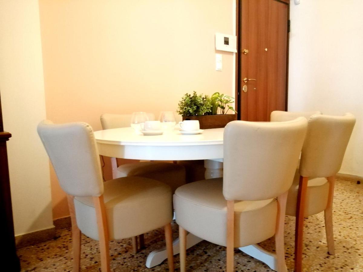 Full House Near The Center Of Athens Apartment Ngoại thất bức ảnh